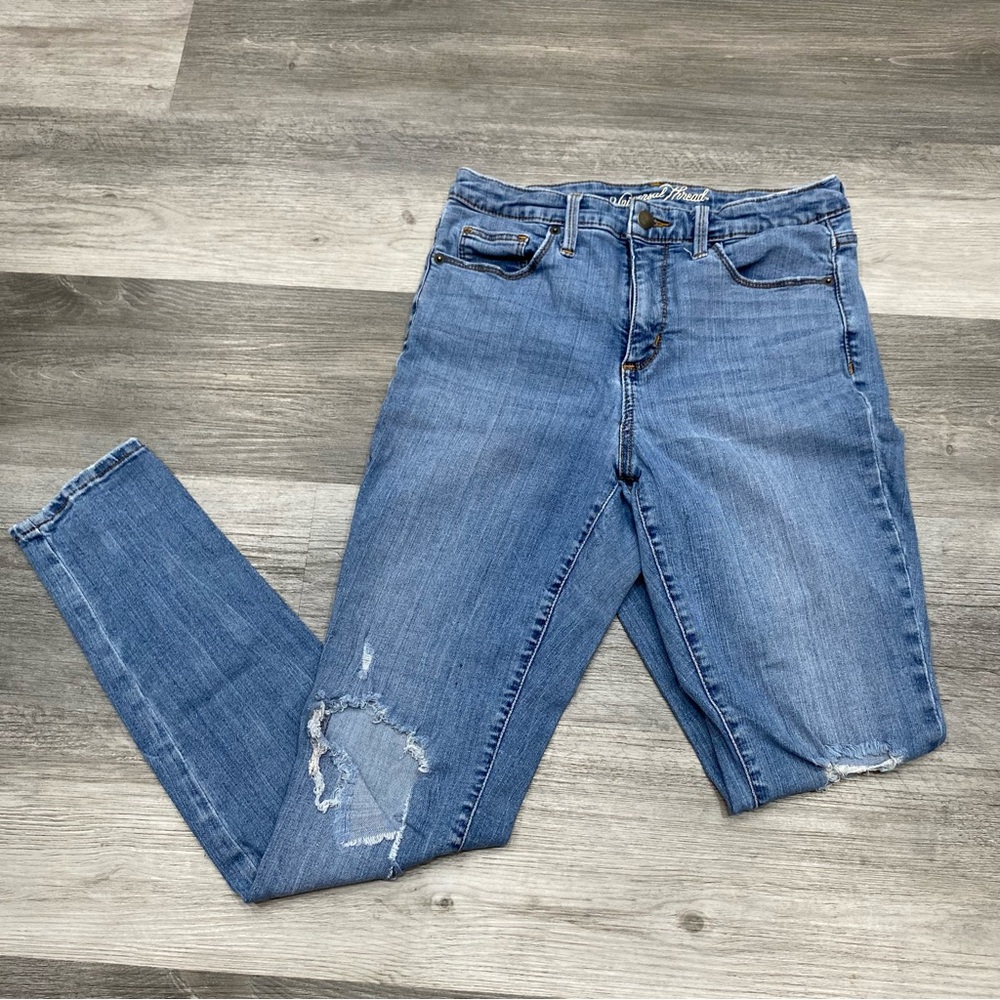 712 universal thread high rise skinny Blue Distressed Jeans